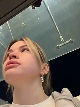 Snapshot of SMELLSEX chatting on September 2025 04:50:01 PM SMELLSEX online show from September 2025 04:50:01 PM