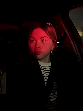 Snapshot of SMELLSEX chatting on October 2025 04:17:01 PM SMELLSEX online show from October 2025 04:17:01 PM