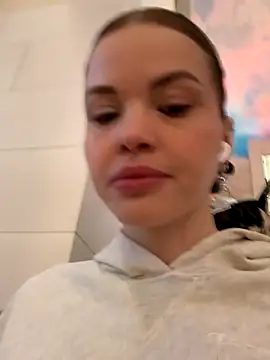 Snapshot of SMELLSEX chatting on November 2025 04:51:02 PM SMELLSEX online show from November 2025 04:51:02 PM