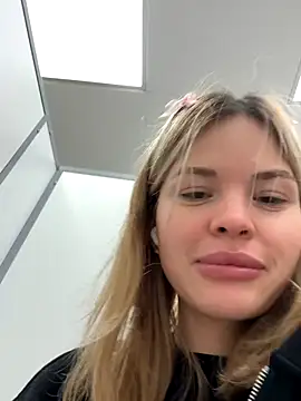 Snapshot of SMELLSEX chatting on September 2025 06:26:02 PM SMELLSEX online show from September 2025 06:26:02 PM