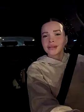 Snapshot of SMELLSEX chatting on October 2025 04:18:01 PM SMELLSEX online show from October 2025 04:18:01 PM