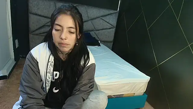 LiaMonroee  online show from November 2025 12:05:02 PM