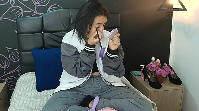 LiaMonroee  online show from December 2025 12:07:01 PM