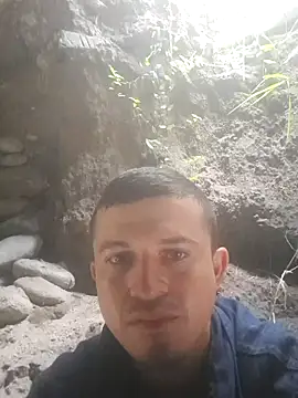 Loquendo2201 online show from September 2025 08:37:01 PM