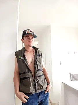 Loquendo2201 online show from October 2025 03:24:01 PM