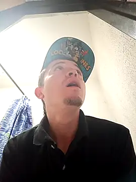 Loquendo2201 online show from October 2025 05:58:01 PM