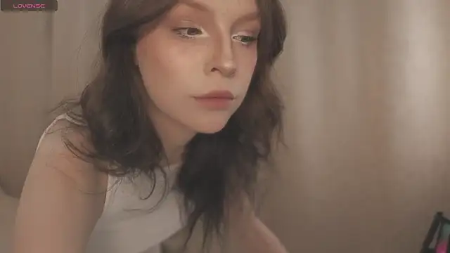 claire bennett online show from September 2025 02:33:01 AM