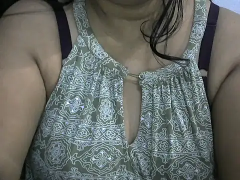Snapshot of bosemalini chatting on October 2025 06:52:01 PM bosemalini online show from October 2025 06:52:01 PM