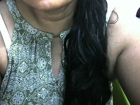 Snapshot of bosemalini chatting on October 2025 05:36:01 PM bosemalini online show from October 2025 05:36:01 PM