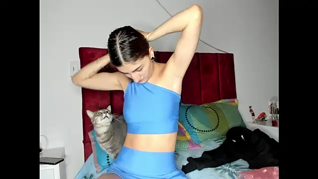 Snapshot of ScarletWitch_X chatting on October 2025 11:05:02 PM ScarletWitch X online show from October 2025 11:05:02 PM