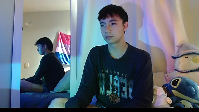 Noah Blaze online show from November 2025 06:44:02 PM