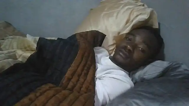 Snapshot of Nykho17 chatting on November 2025 12:44:01 AM Nykho17 online show from November 2025 12:44:01 AM