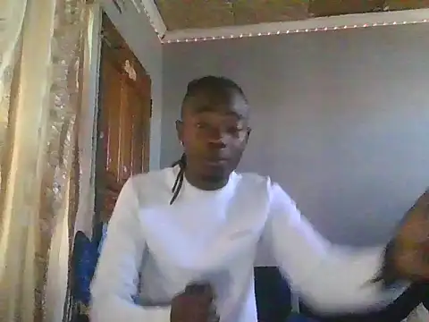 Snapshot of Nykho17 chatting on October 2025 07:39:02 AM Nykho17 online show from October 2025 07:39:02 AM