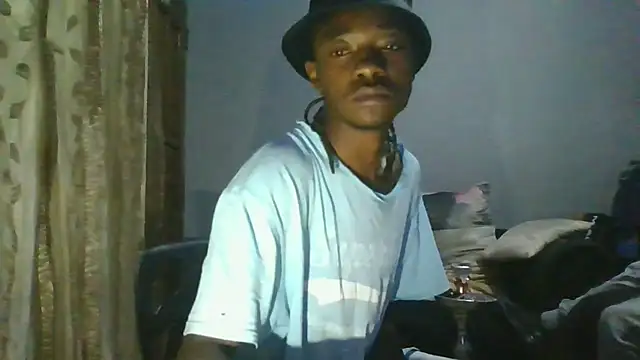 Snapshot of Nykho17 chatting on November 2025 06:30:02 PM Nykho17 online show from November 2025 06:30:02 PM