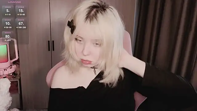 Snapshot of RileyVice chatting on July 2026 08:43:02 AM RileyVice online show from July 2026 08:43:02 AM