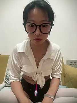 jingjing005 online show from April 2026 11:24:01 AM