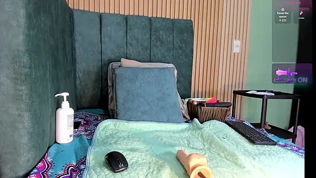 EvelynFoxx- online show from October 2025 07:21:01 PM