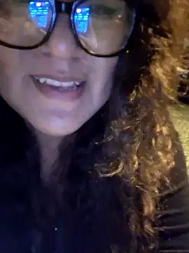 Snapshot of Syndel23 chatting on May 2026 02:44:02 AM Syndel23 online show from May 2026 02:44:02 AM