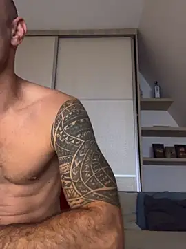 Snapshot of Enriko_Aisah2025 chatting on October 2025 09:07:02 PM Enriko Aisah2025 online show from October 2025 09:07:02 PM