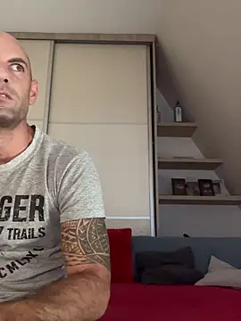 Snapshot of Enriko_Aisah2025 chatting on September 2025 01:10:02 PM Enriko Aisah2025 online show from September 2025 01:10:02 PM