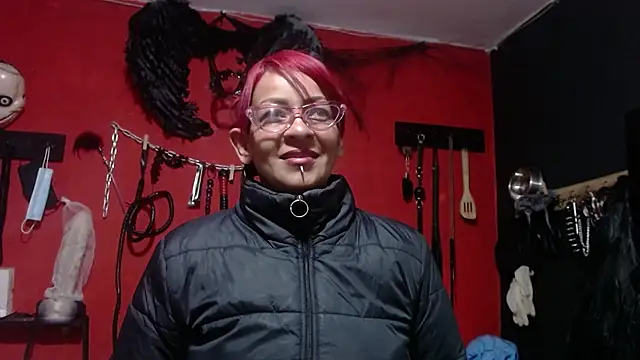 Miss Mirandaa online show from December 2025 04:33:01 PM