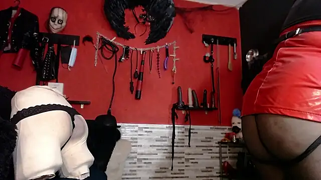 Snapshot of Miss_Mirandaa chatting on February 2026 11:59:01 PM Miss Mirandaa online show from February 2026 11:59:01 PM