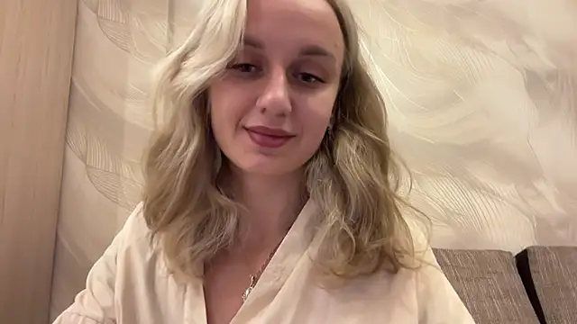 Snapshot of AdeleEverhart chatting on November 2025 06:19:02 PM AdeleEverhart online show from November 2025 06:19:02 PM