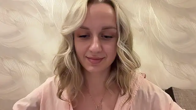 Snapshot of AdeleEverhart chatting on December 2025 07:15:02 PM AdeleEverhart online show from December 2025 07:15:02 PM