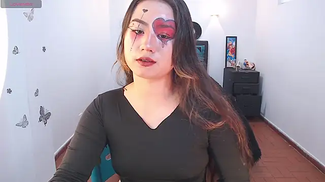 naomii san online show from October 2025 09:27:01 PM