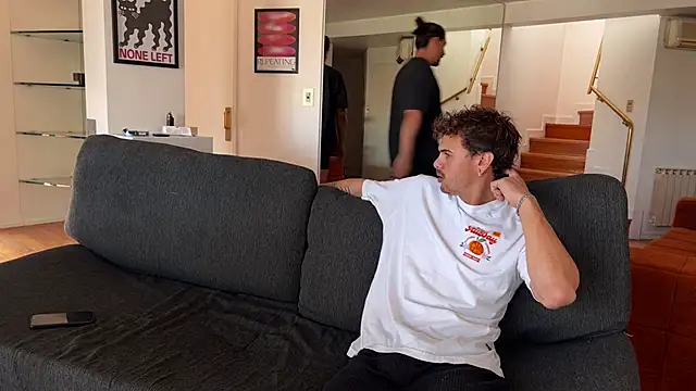 Snapshot of lenruy chatting on November 2025 06:56:01 PM lenruy online show from November 2025 06:56:01 PM