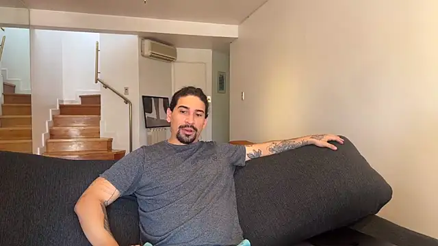 Snapshot of lenruy chatting on March 2026 01:51:01 PM lenruy online show from March 2026 01:51:01 PM