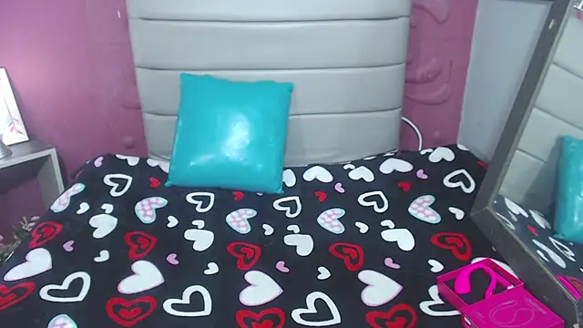 Cailing Zu online show from November 2025 07:39:01 PM