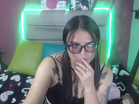 Snapshot of Cailing_Zu chatting on September 2025 08:29:01 PM Cailing Zu online show from September 2025 08:29:01 PM