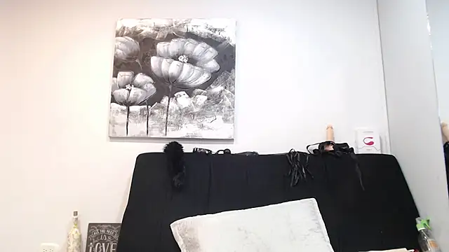 DonnaJoness online show from November 2025 08:53:02 PM