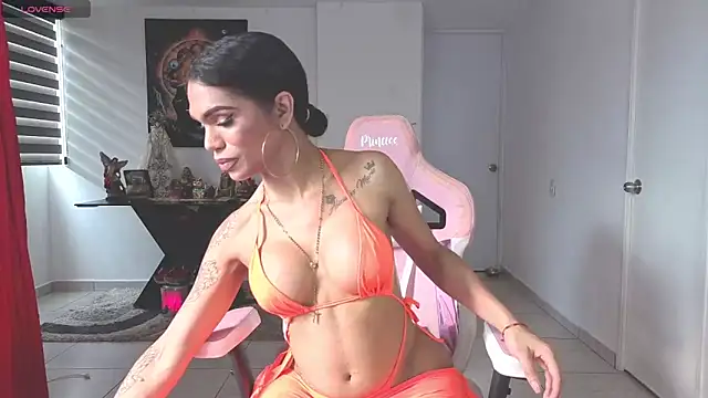 isabella pearl  online show from April 2026 09:04:01 PM