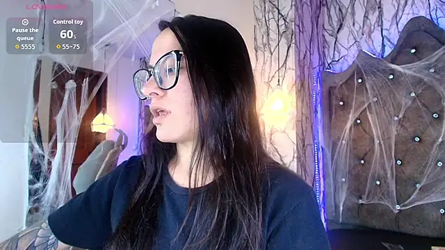 Zami Escobar of online show from October 2025 06:40:01 PM