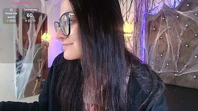 Zami Escobar of online show from November 2025 06:23:02 PM