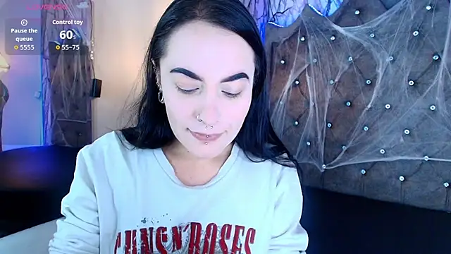 Zami Escobar of online show from October 2025 06:51:01 PM