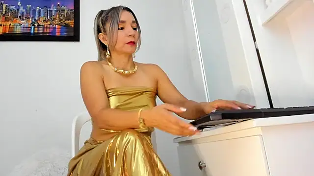 Ms lunaRose online show from June 2026 05:25:02 PM