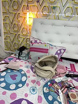 Ashly cutee online show from April 2026 11:11:01 PM