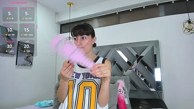 Candy Hott7 online show from January 2026 08:34:01 PM