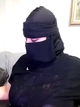 lilyan12 online show from April 2026 10:39:02 PM