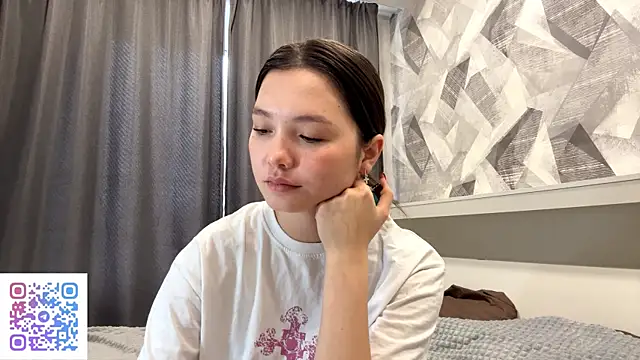 Snapshot of KiraVelvet chatting on November 2025 08:07:02 AM KiraVelvet online show from November 2025 08:07:02 AM