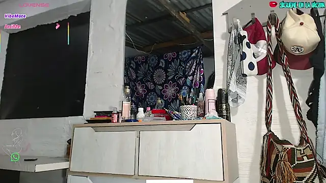 Snapshot of luisafe2025 chatting on October 2025 02:27:01 PM luisafe2025 online show from October 2025 02:27:01 PM