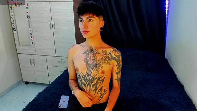 Snapshot of Dark_luckyyy chatting on October 2025 12:31:01 AM Dark luckyyy online show from October 2025 12:31:01 AM