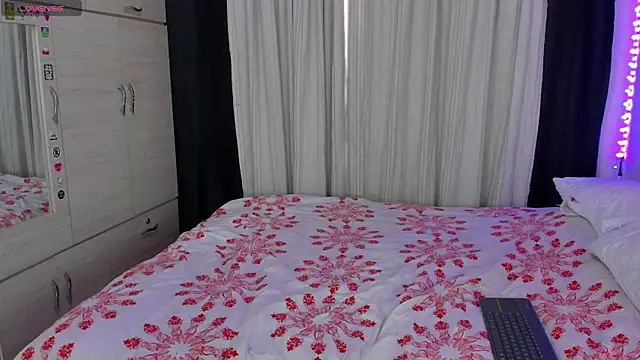 Snapshot of Dark_luckyyy chatting on December 2025 04:06:02 PM Dark luckyyy online show from December 2025 04:06:02 PM