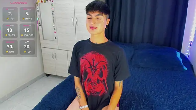 Snapshot of Dark_luckyyy chatting on September 2025 01:00:01 AM Dark luckyyy online show from September 2025 01:00:01 AM