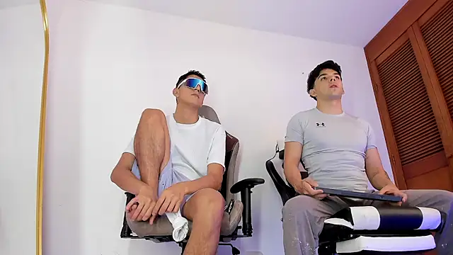 sotooliver3 online show from February 2026 07:44:01 PM