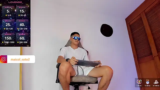 sotooliver3 online show from January 2026 10:26:01 PM