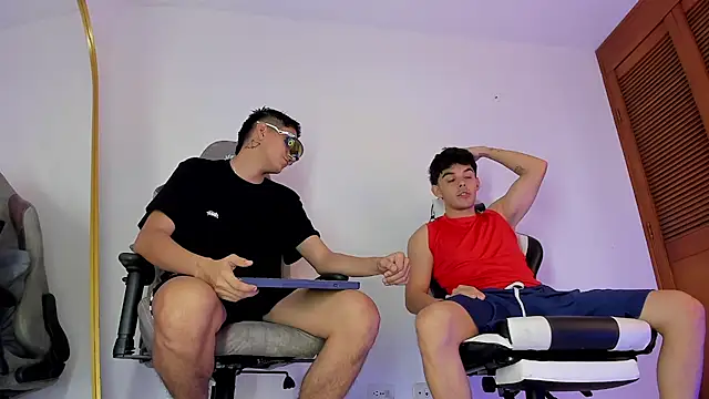 sotooliver3 online show from February 2026 08:40:01 PM